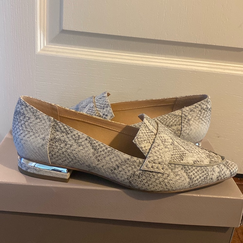 Women’s Franco Sarto snake print loafer NEW